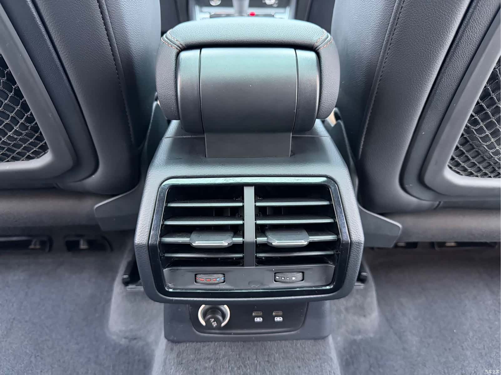 Audi Q3, 2023 16