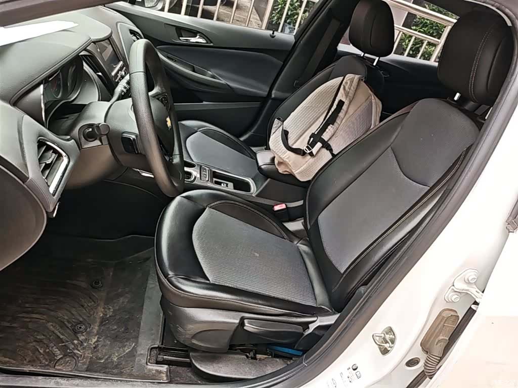 Chevrolet 320, 2019 15
