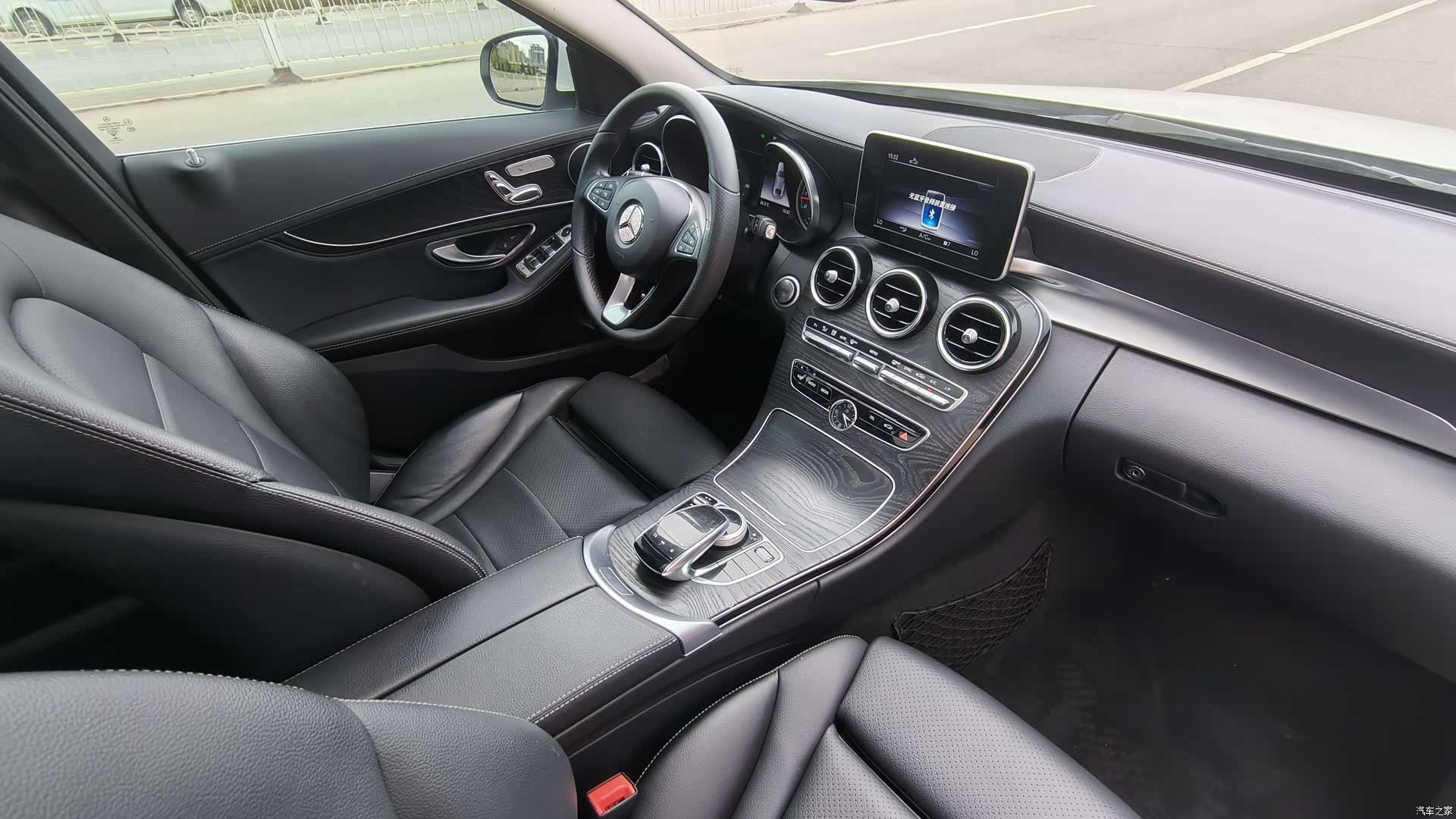 Mercedes-Benz C-Class, 2018 16