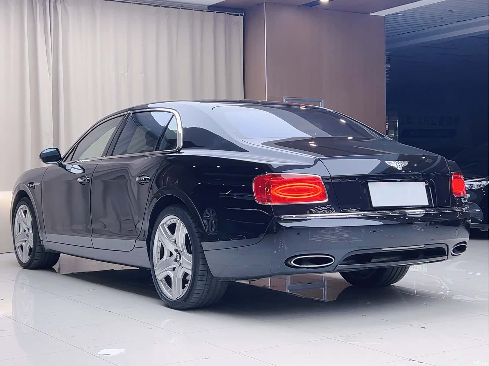 Bentley Flying Spur, 2015 17
