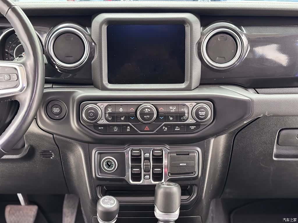 Jeep Wrangler, 2023 19