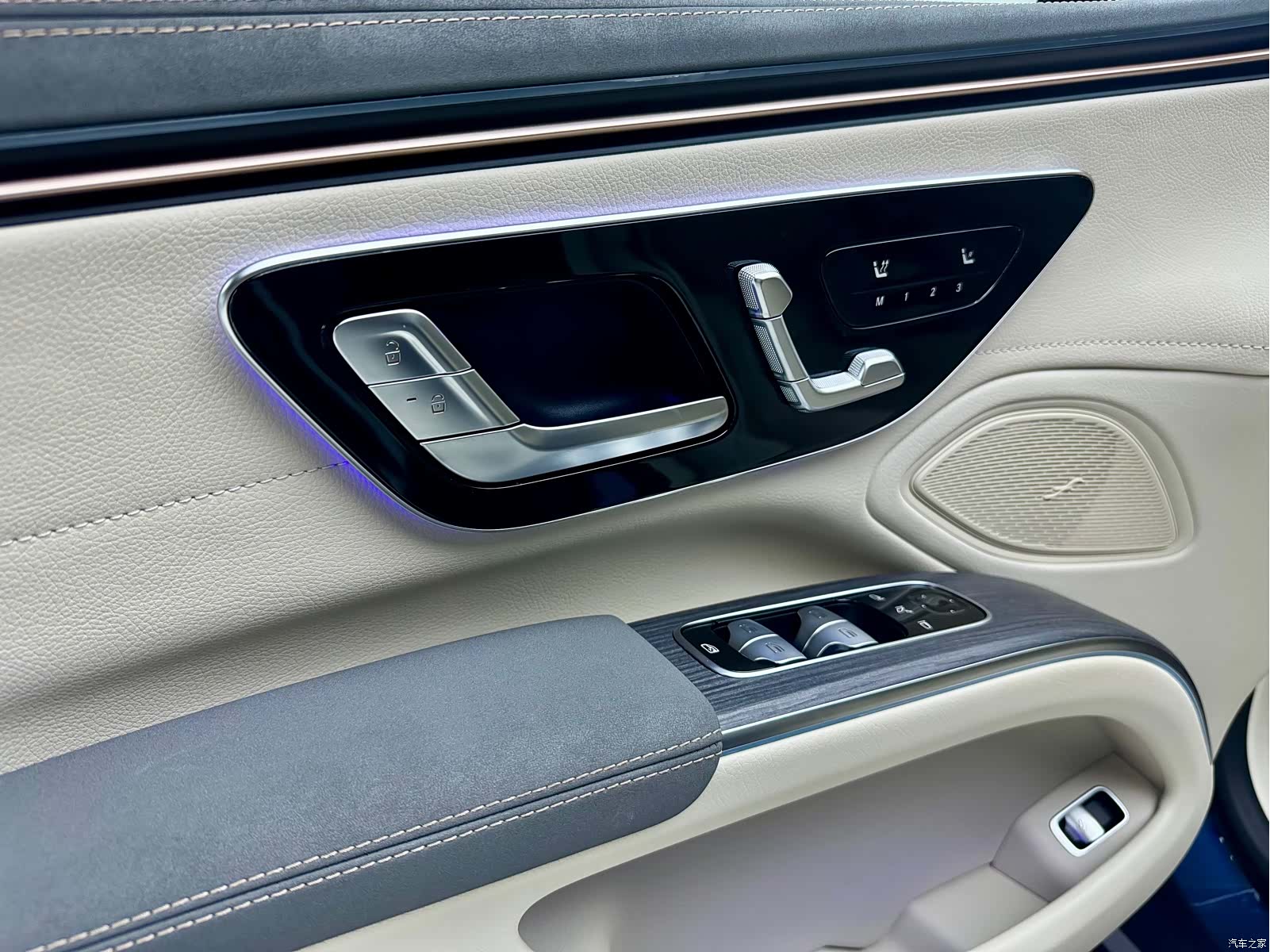 Mercedes-Benz EQS, 2022 4