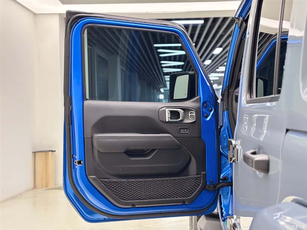 Jeep Wrangler, 2023 16