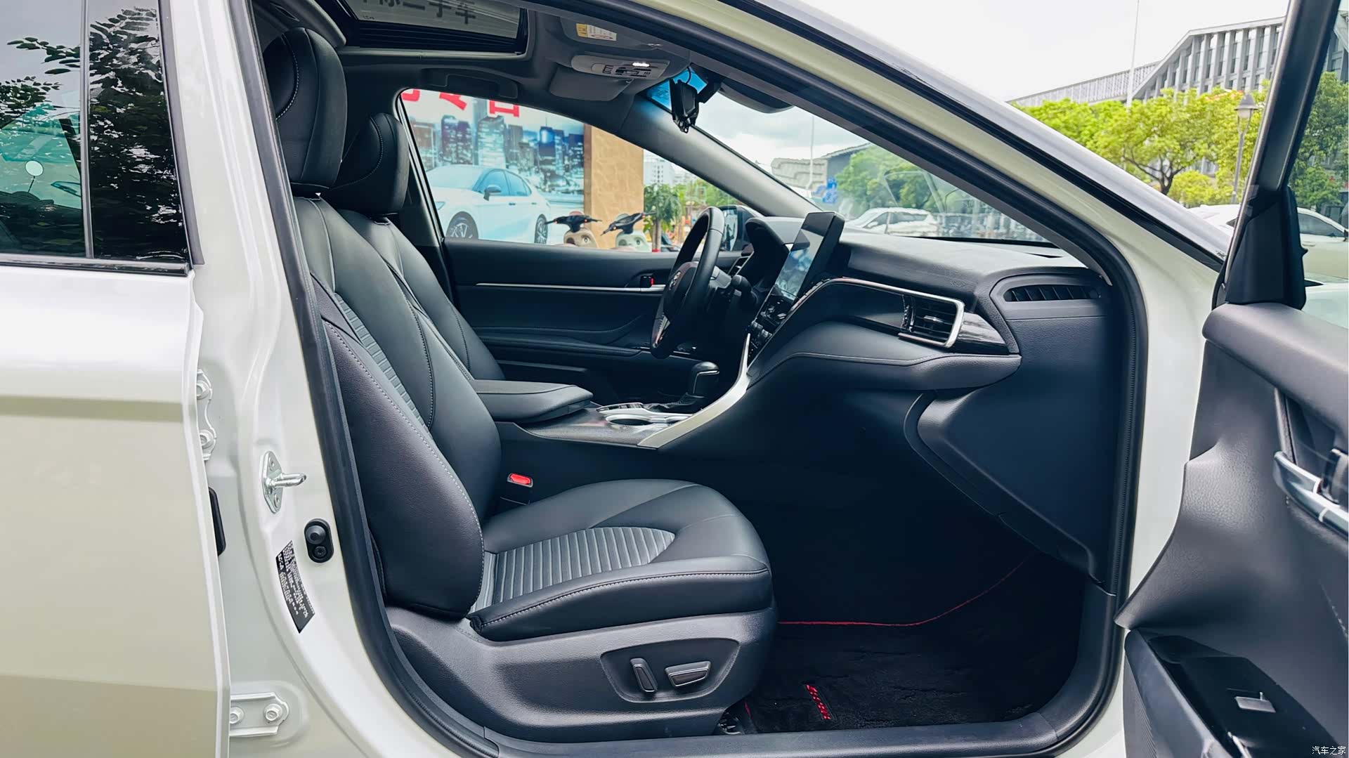 Toyota Camry, 2024 16