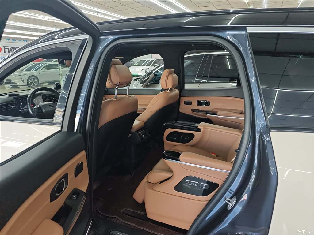 NIO ES8, 2022 11