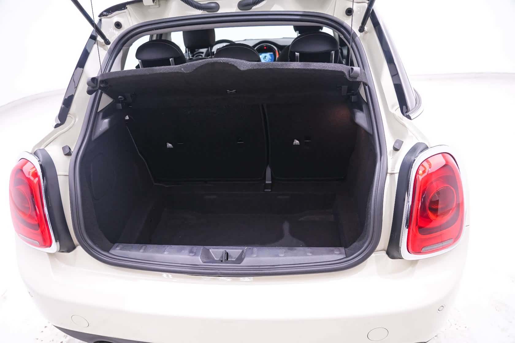 Mini ONE, 2019 21