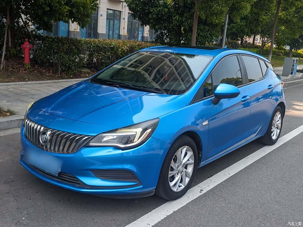 Buick Verano, 2017 1