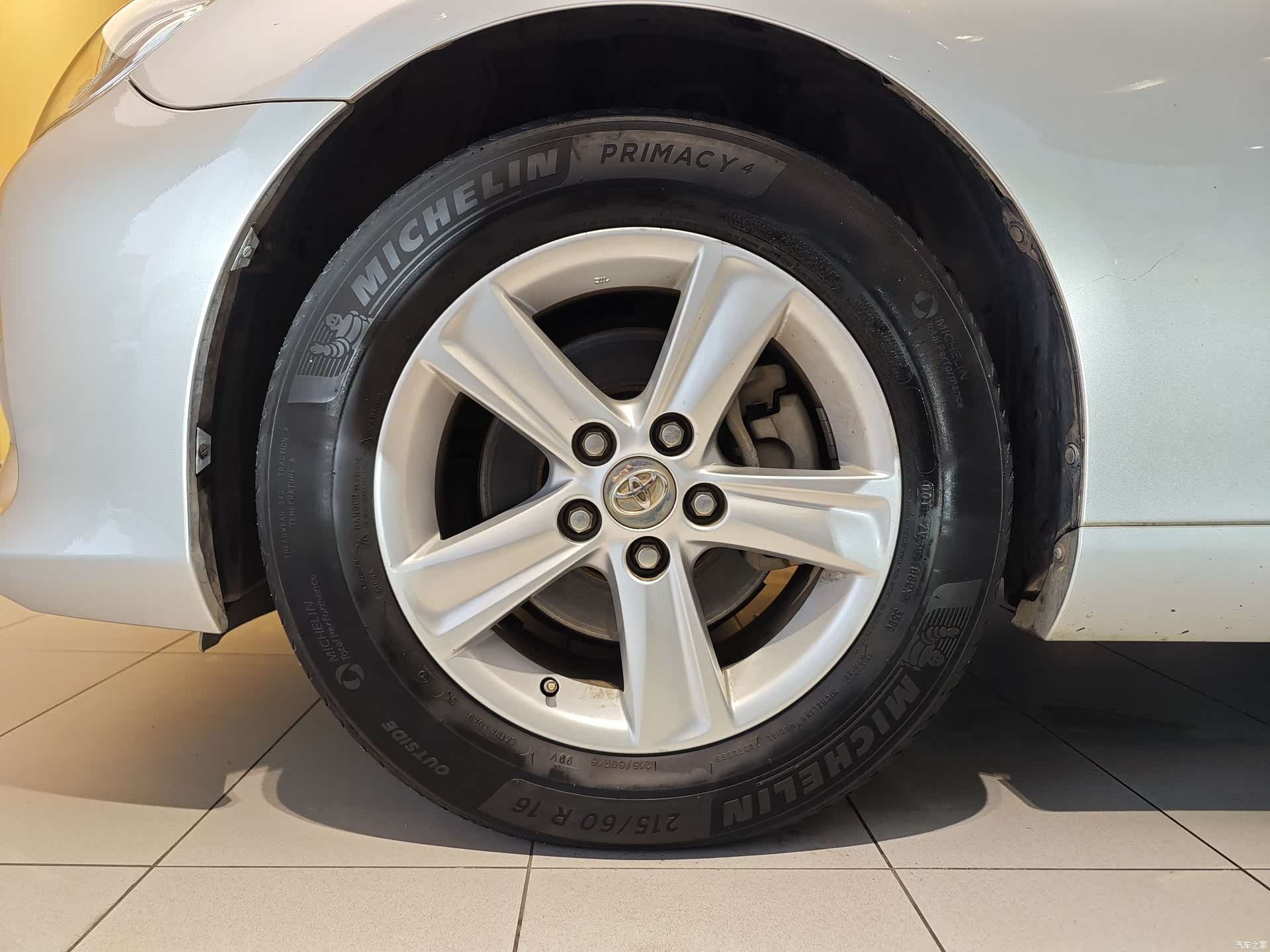 Toyota 2.5S, 2015 6