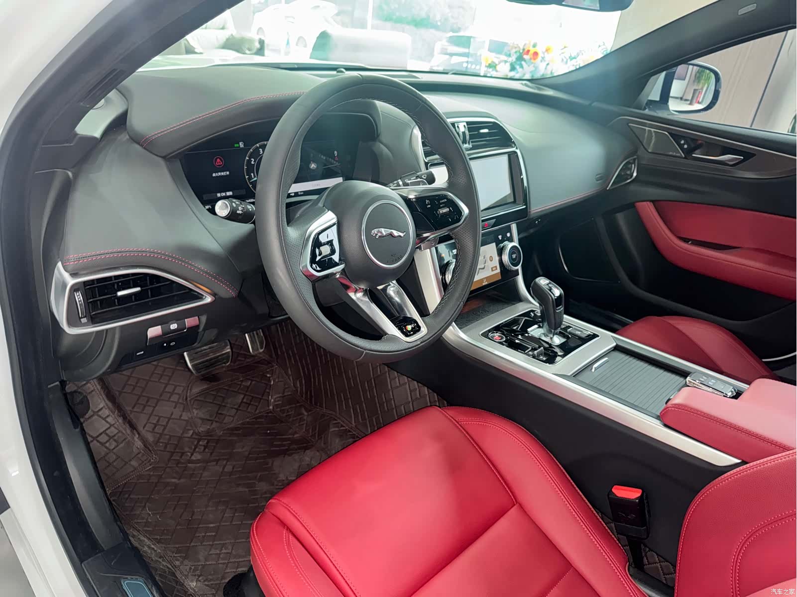 Land Rover XEL, 2024 8