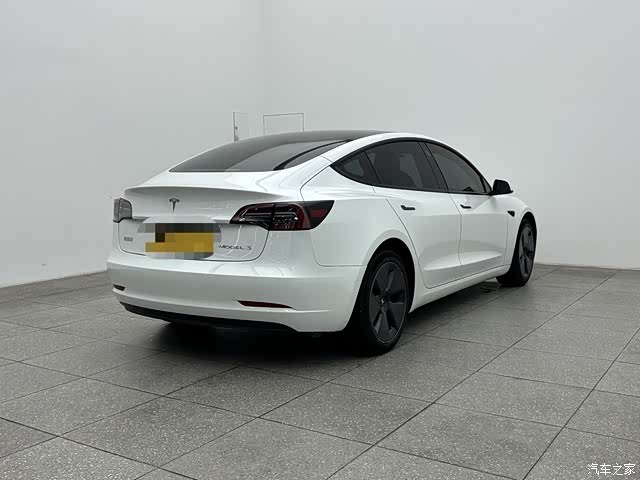 Tesla Model 3, 2023 6