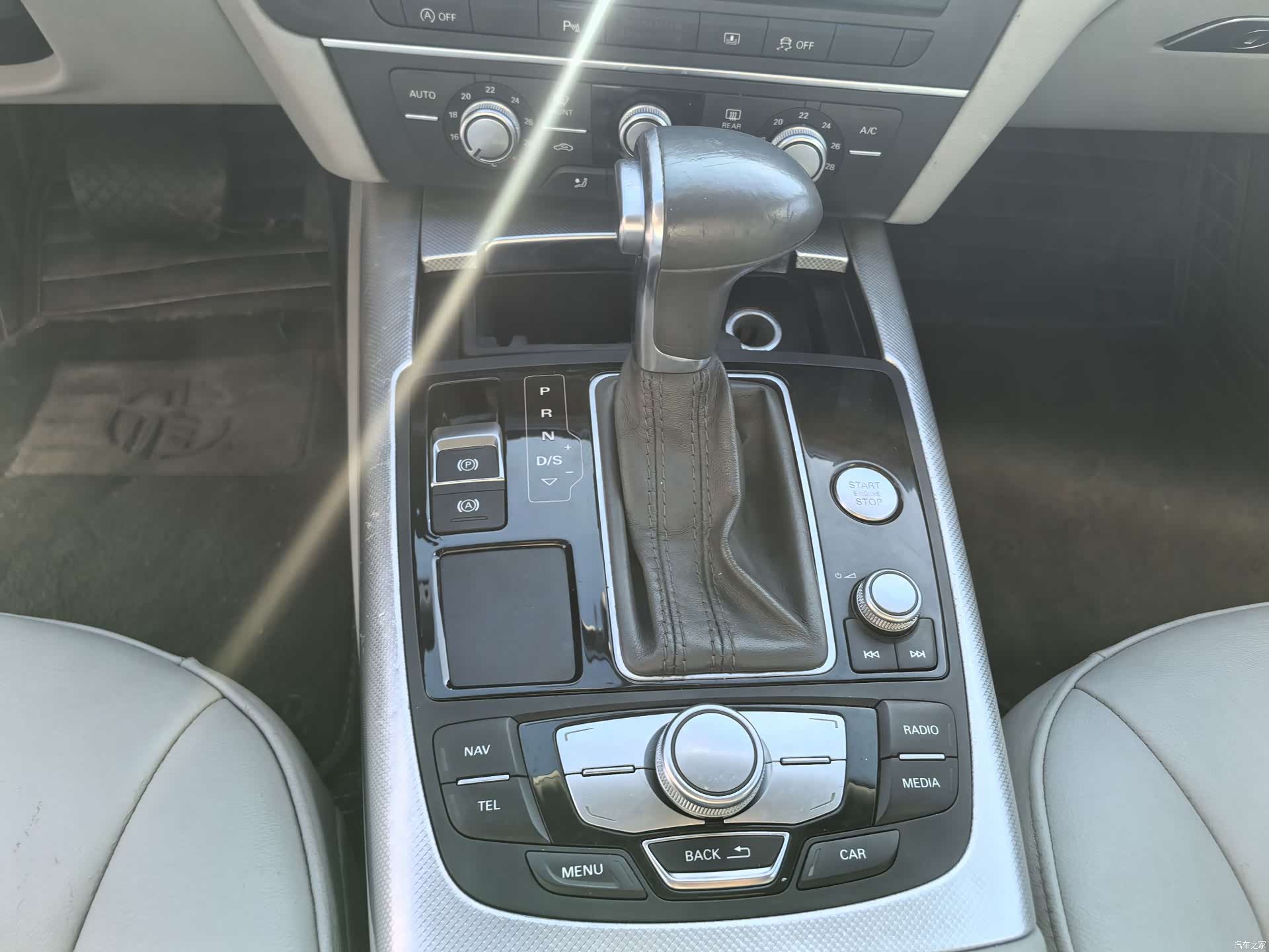 Audi A6L, 2015 14