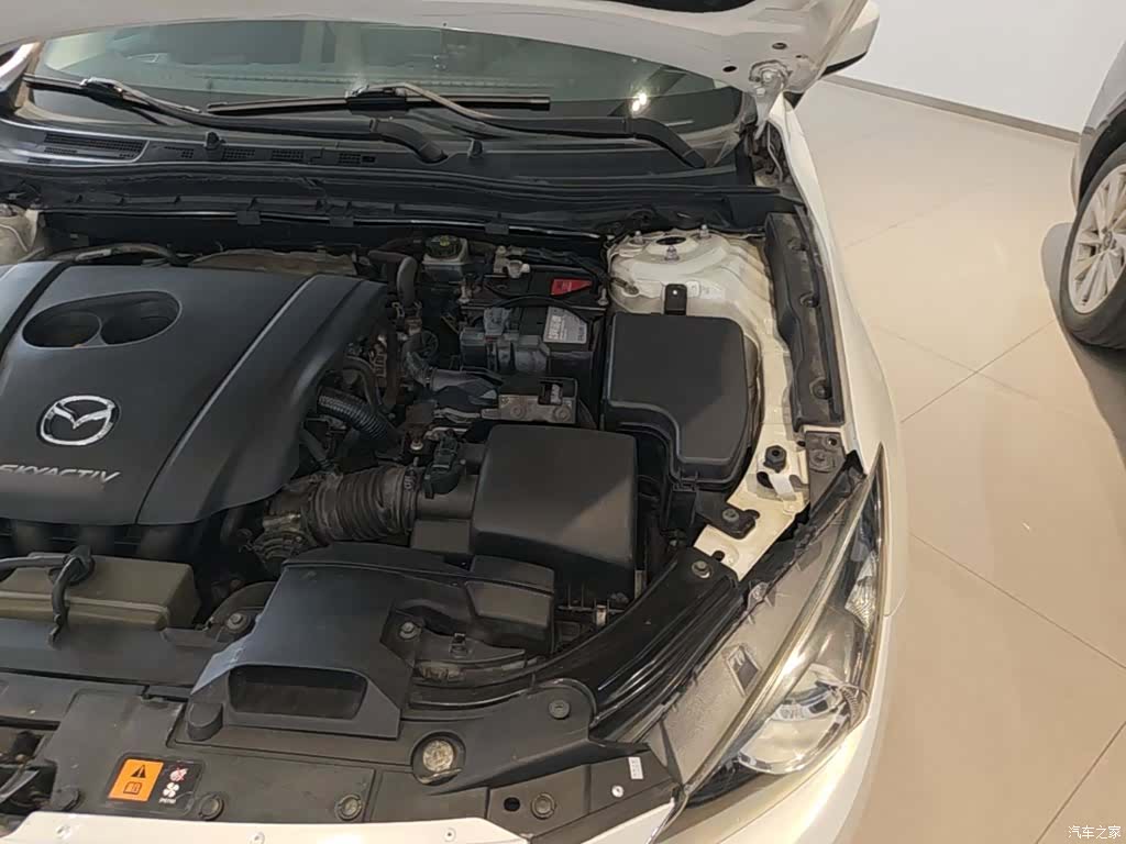 Mazda Mazda3, 2015 21