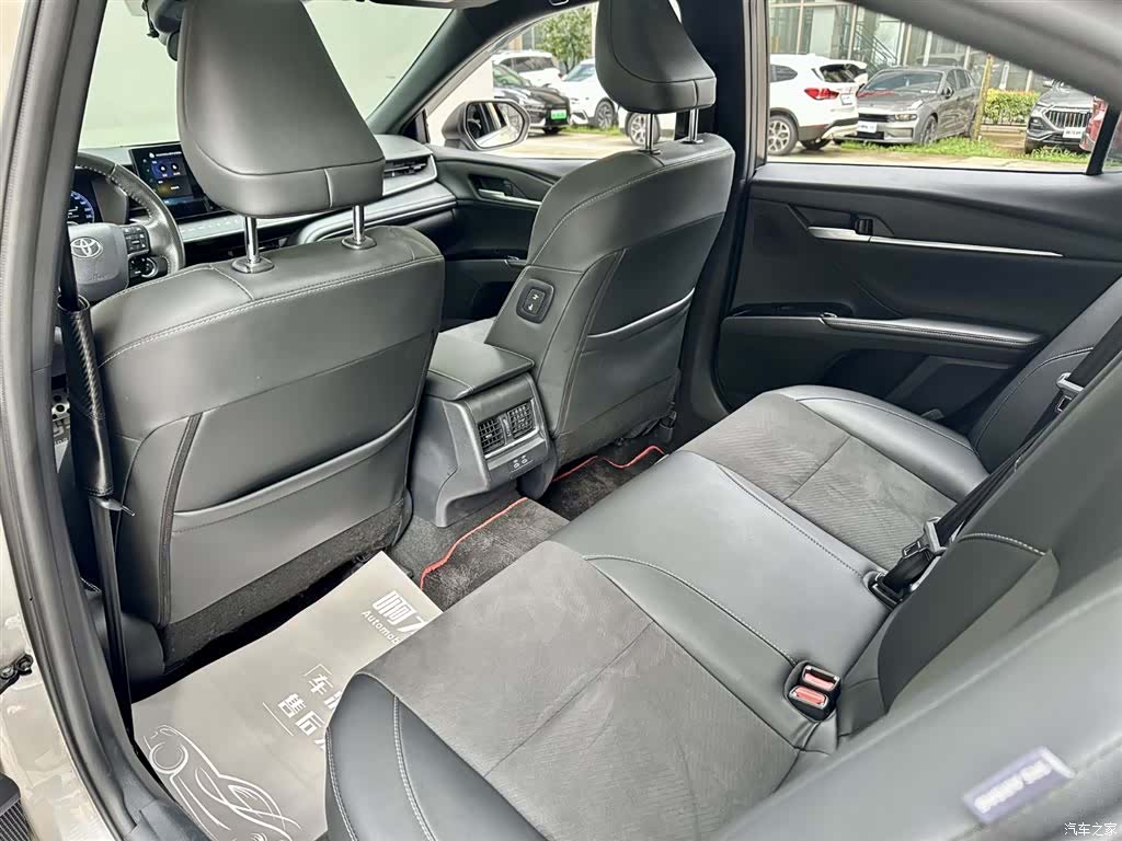 Toyota Camry, 2024 10