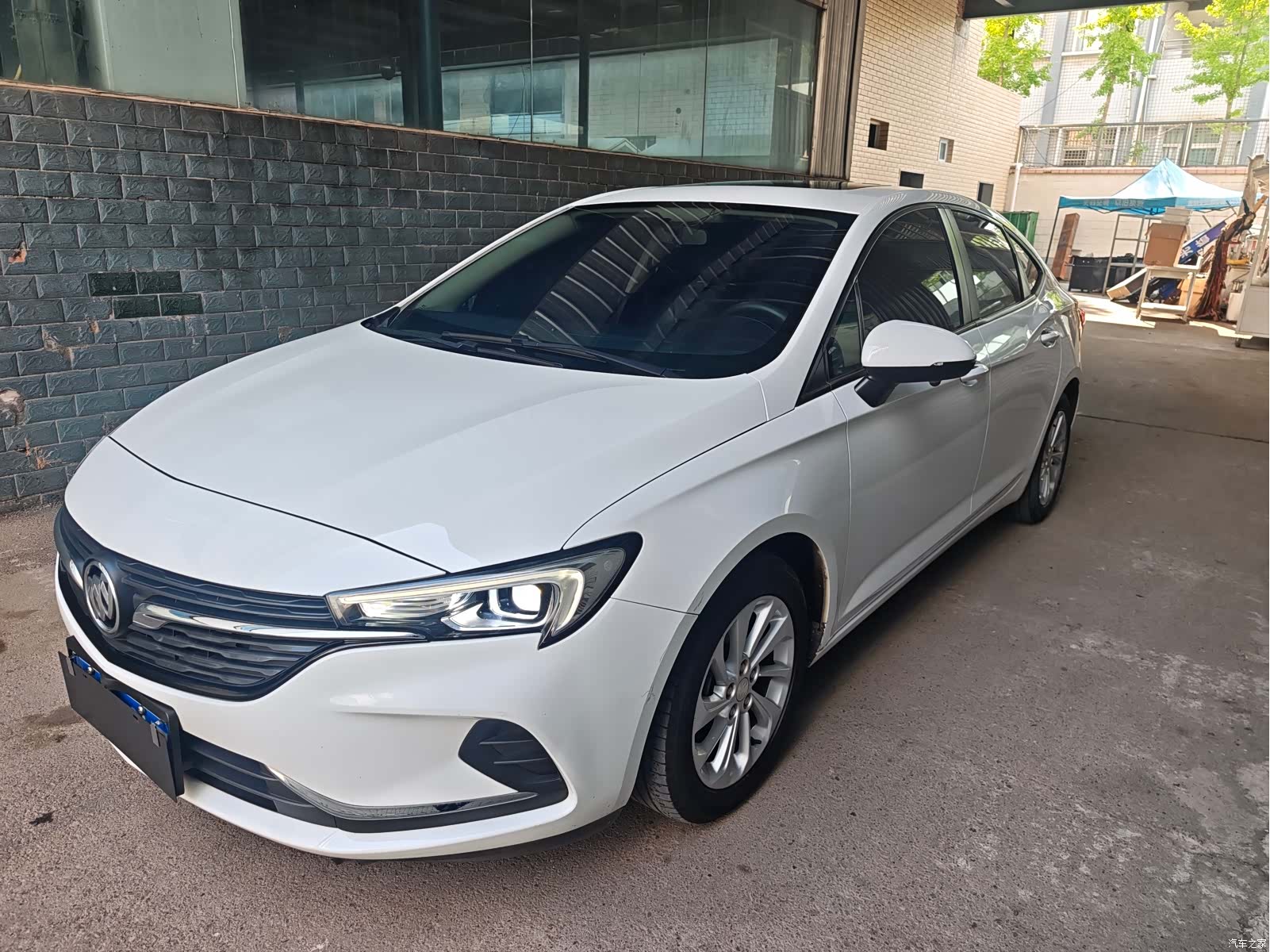 Buick Verano, 2021 1