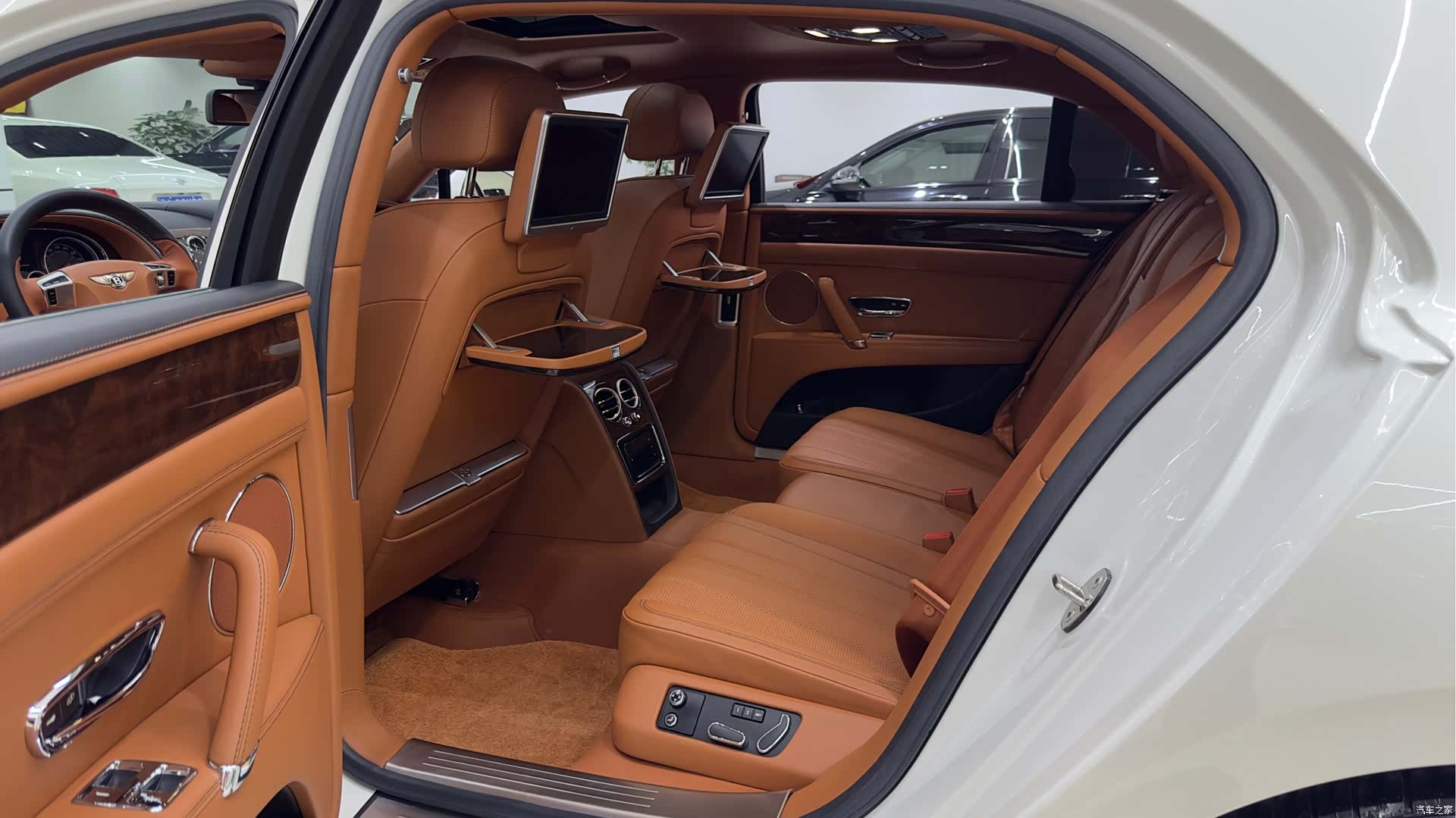 Bentley Flying Spur, 2017 14