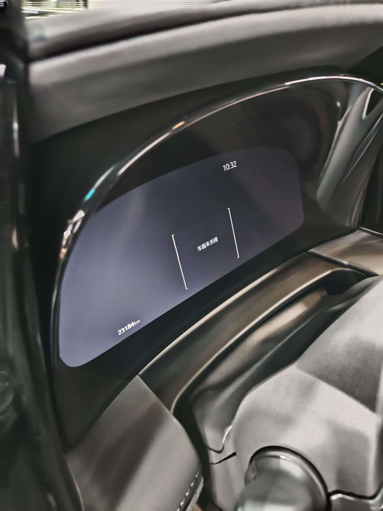 Lexus LM, 2025 7