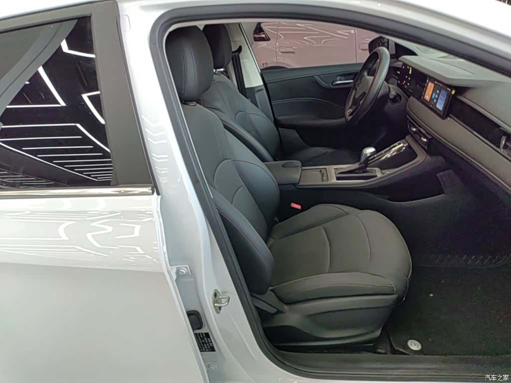 Roewe i5, 2025 25