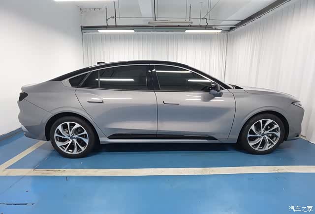 Ford Mondeo, 2022 4