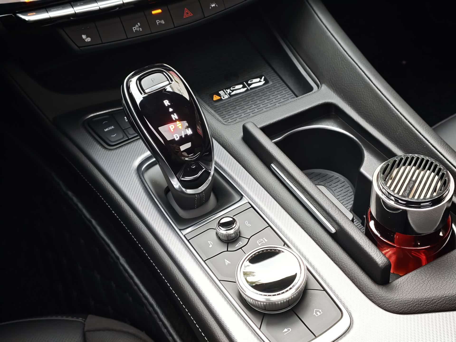 Cadillac CT5, 2025 14