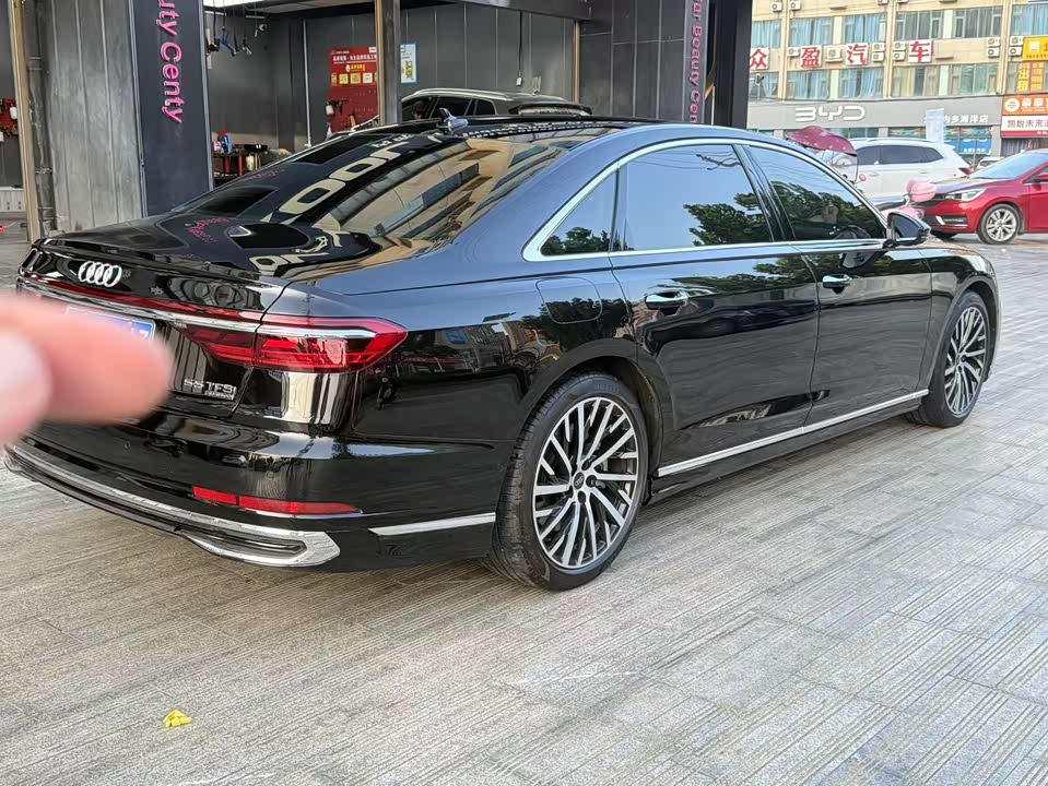 Audi A8 Audi A8
