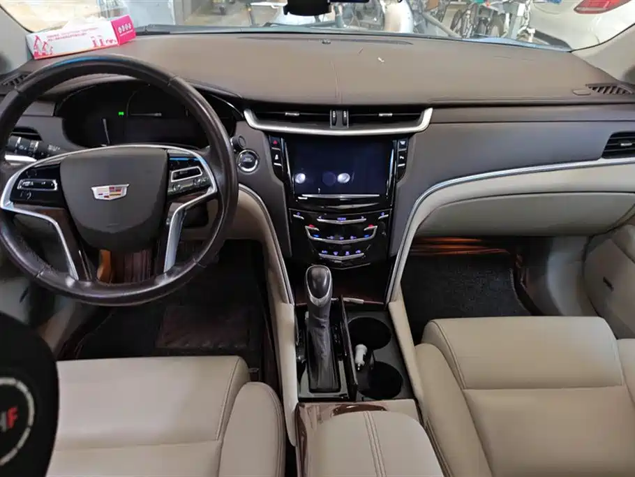 Cadillac XTS
