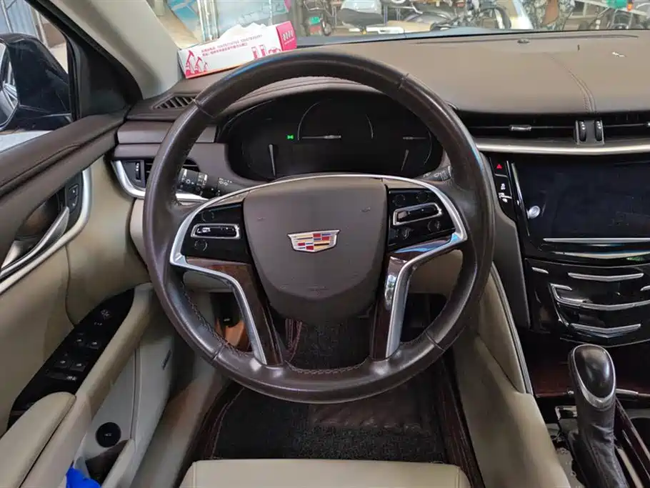 Cadillac XTS