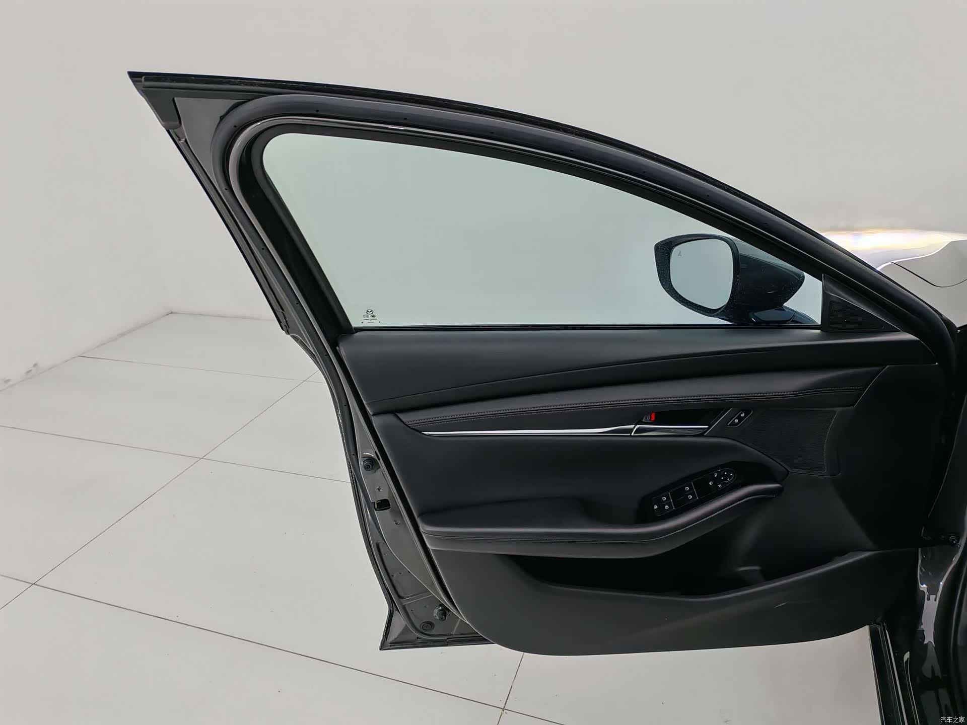 Mazda Mazda3, 2022 18