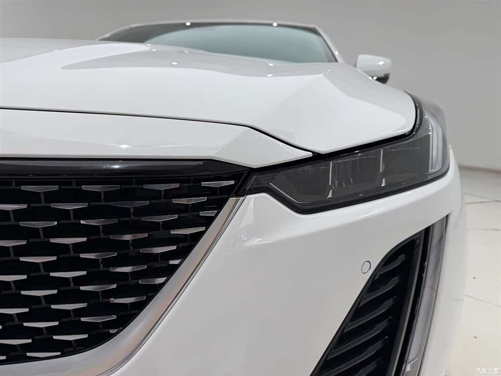 Cadillac CT5, 2022 2