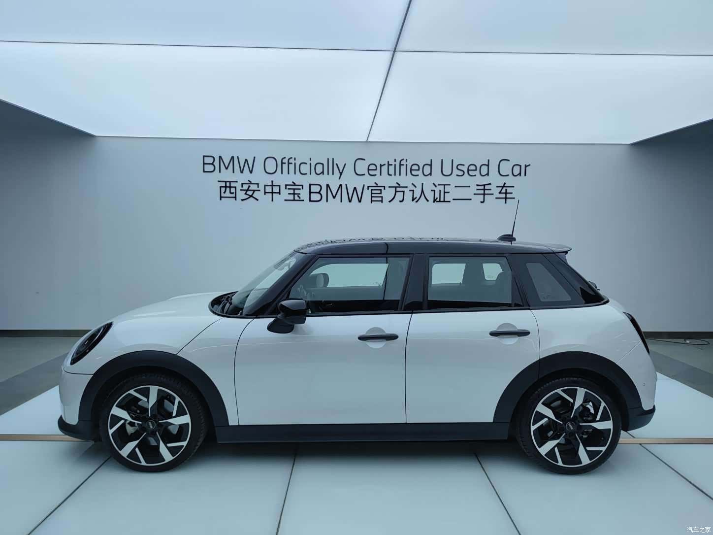 Mini Cooper, 2024 3
