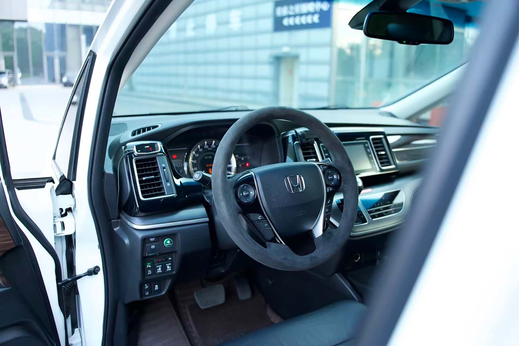 Honda Elysion, 2018 6