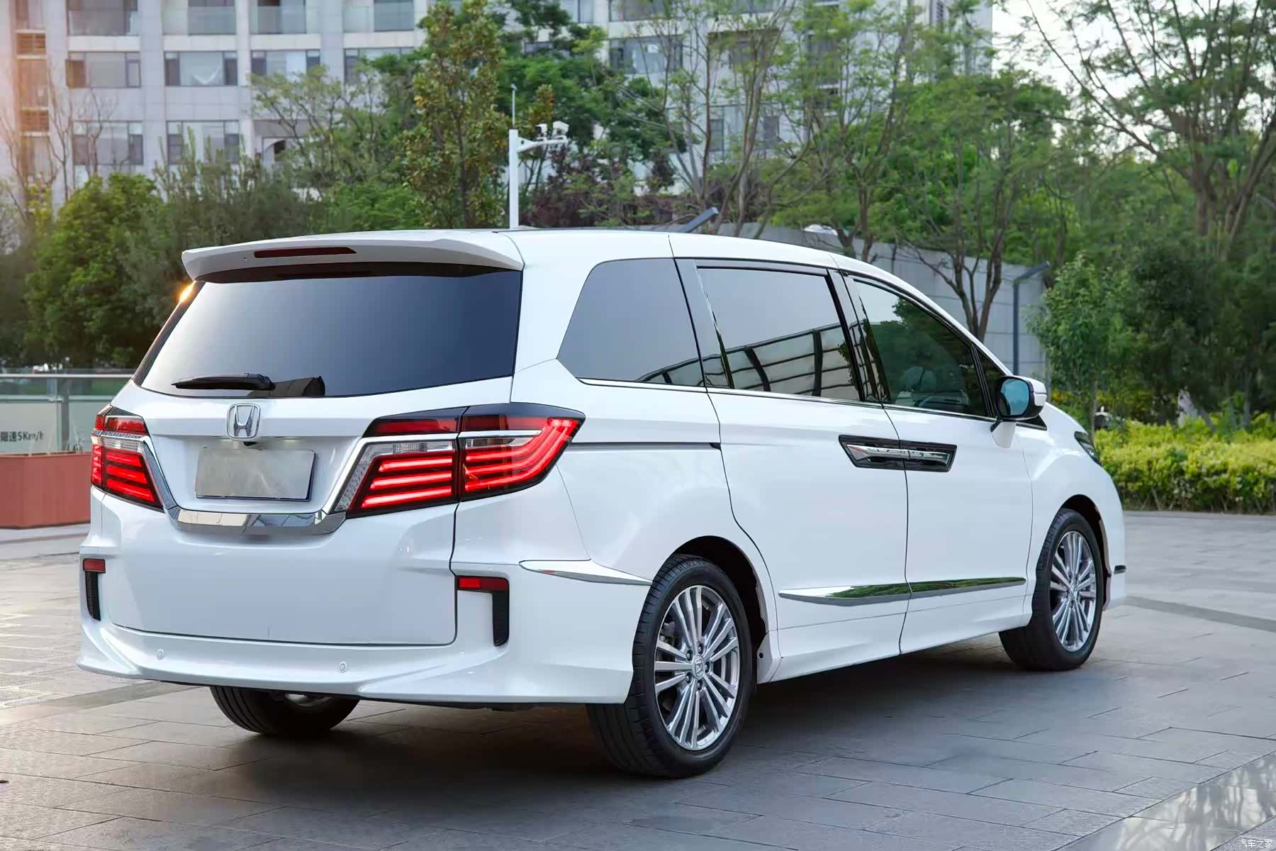 Honda Elysion, 2018 21