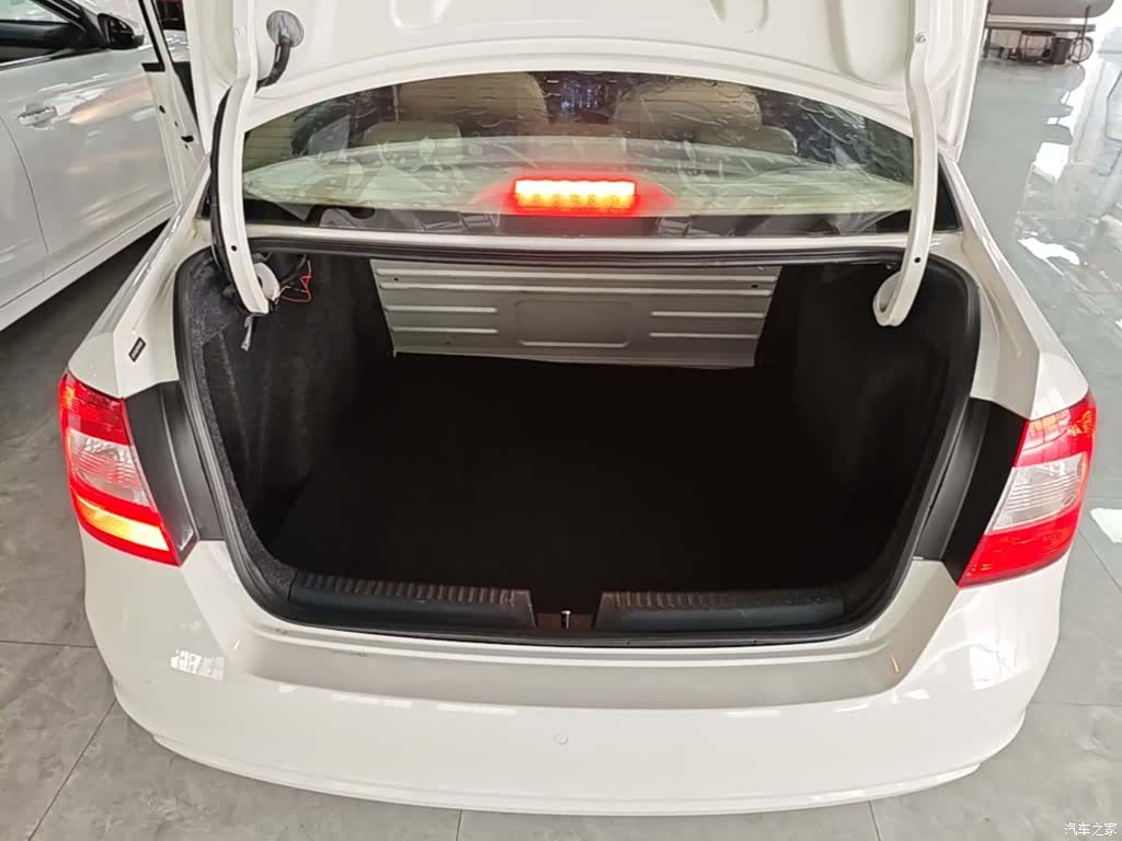 Skoda Rapid, 2015 19