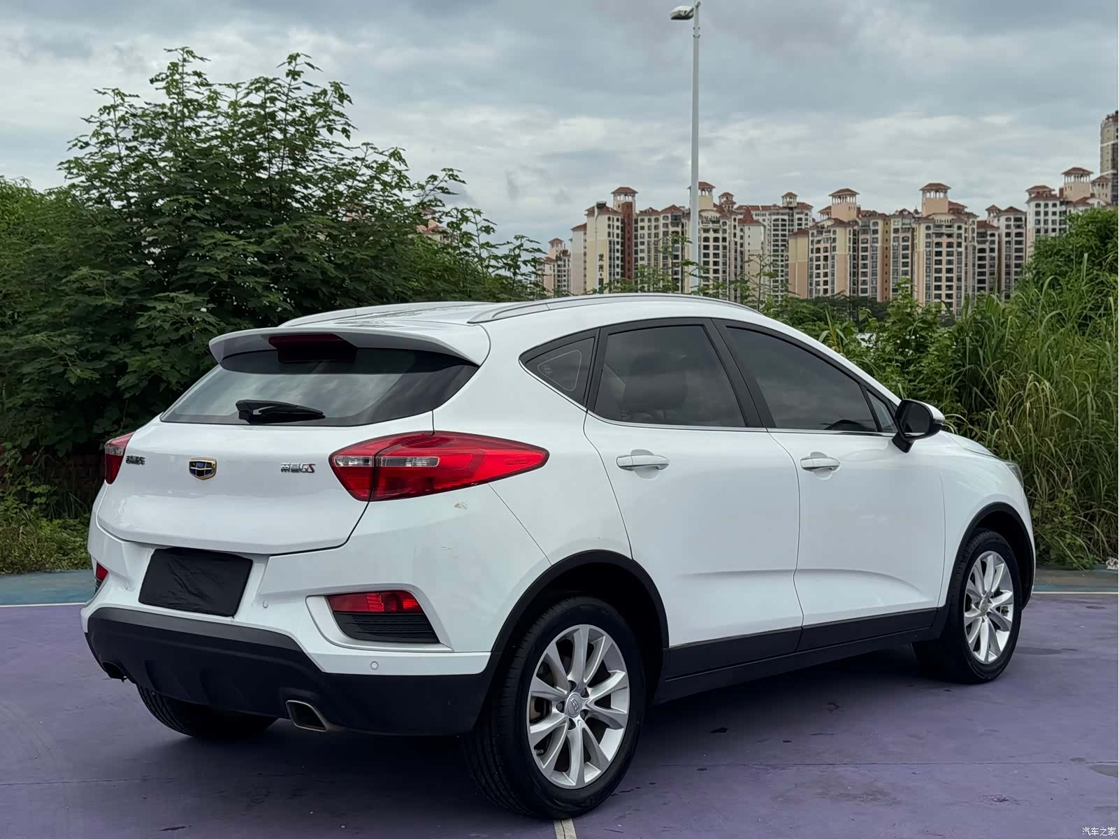 Geely Emgrand, 2018 3