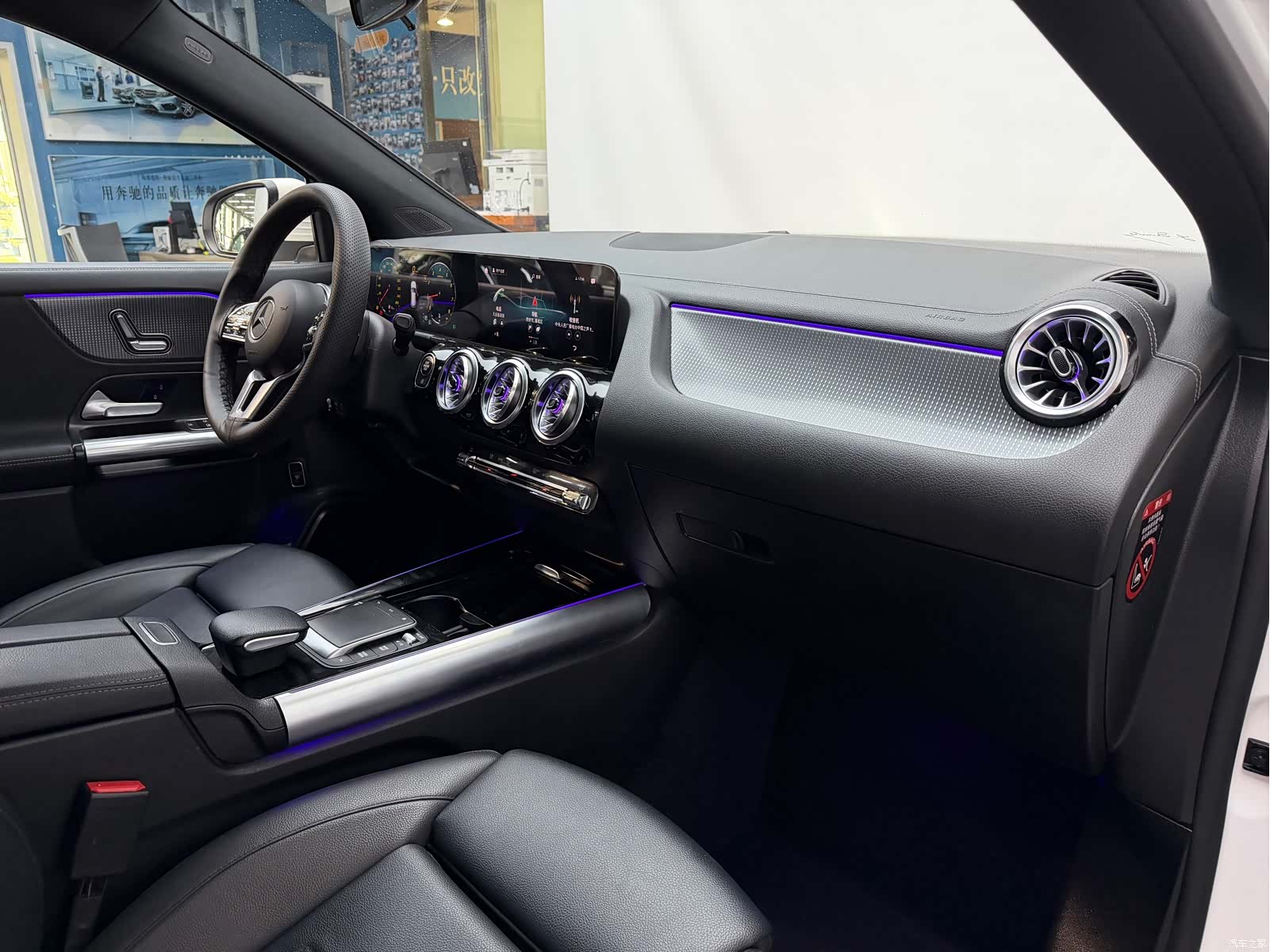 Mercedes-Benz GLA, 2022 16
