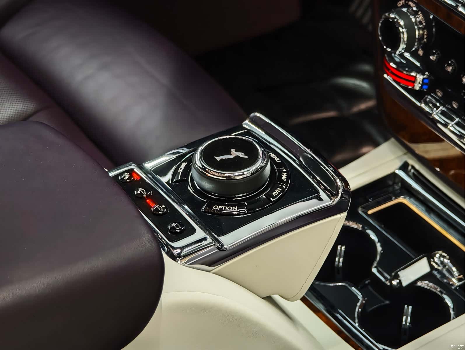 Rolls-Royce Phantom, 2019 13