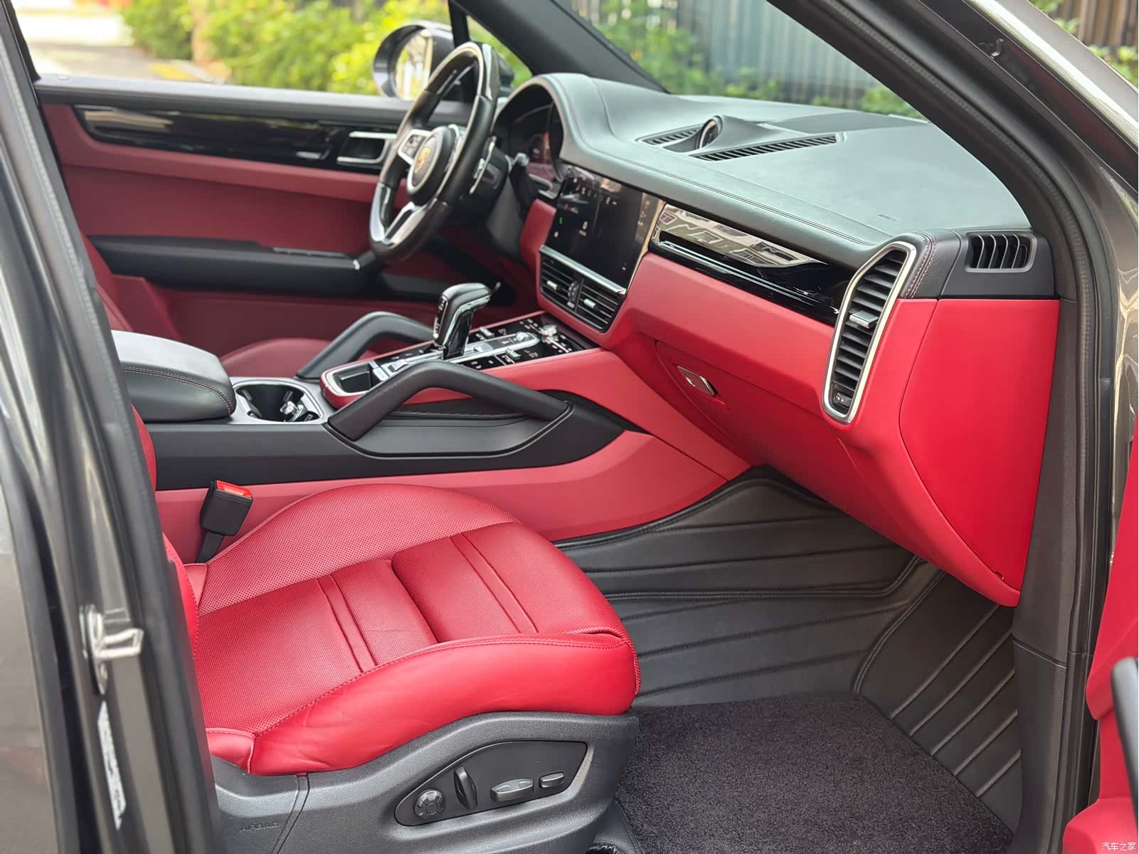 Porsche Cayenne, 2022 12