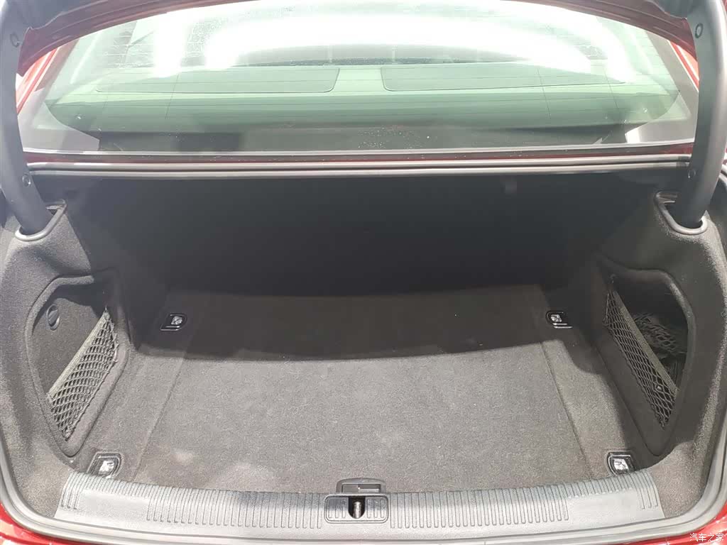 Audi A4L, 2020 9