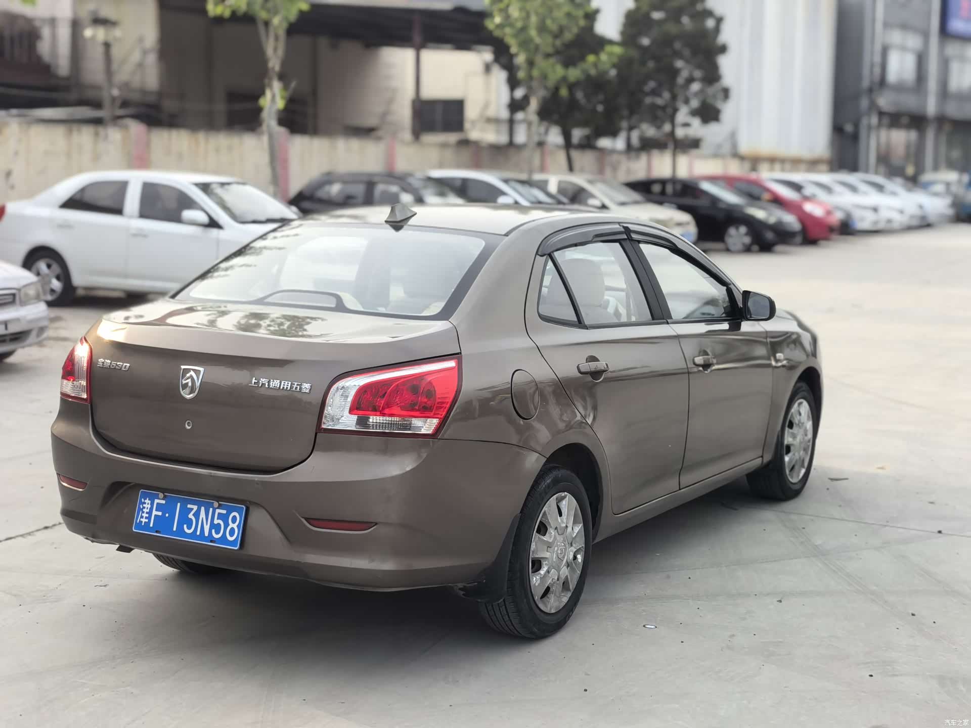 Wuling 630, 2013 7