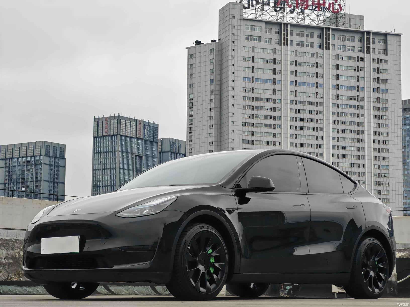 Tesla Model Y, 2022 1