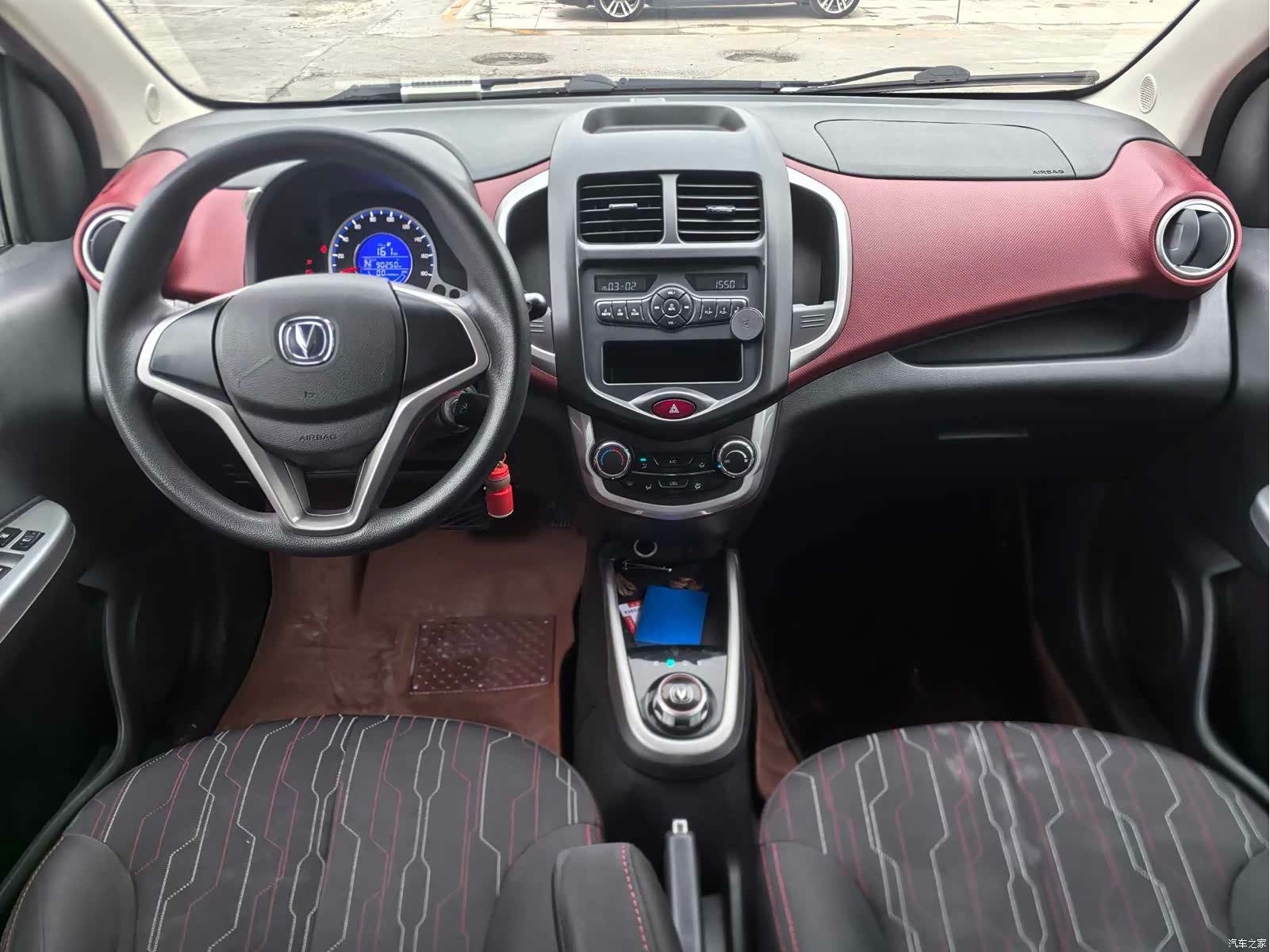Changan EV360, 2019 9