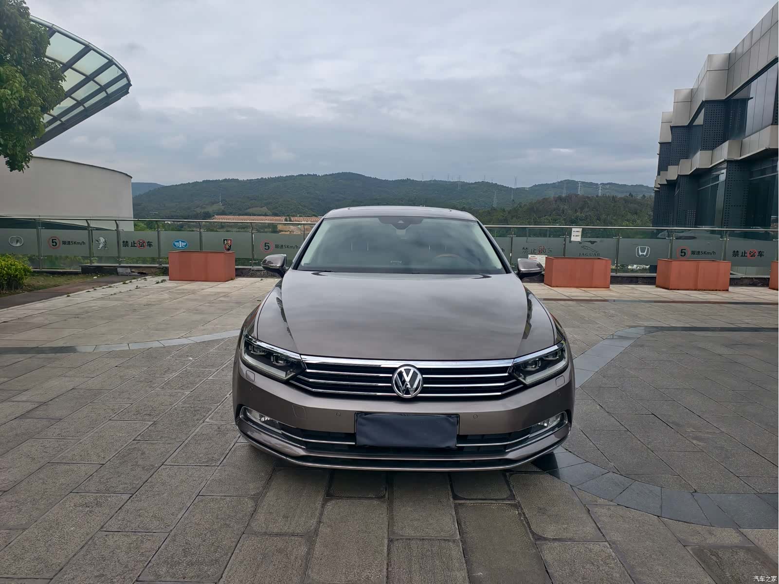 Volkswagen Magotan, 2017 2