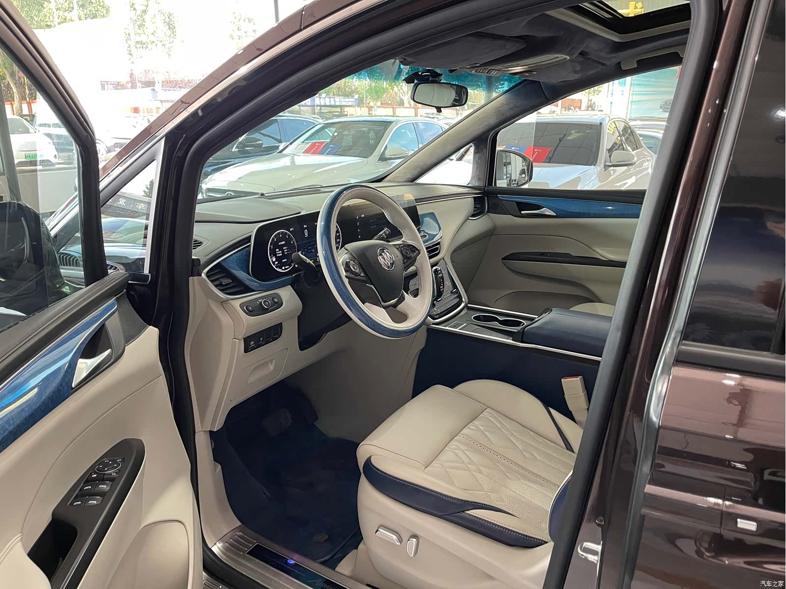 Buick GL8, 2021 4