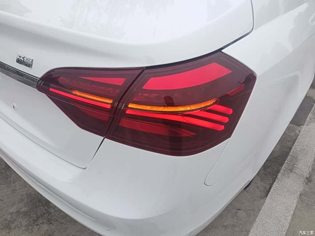 Geely Emgrand, 2019 8