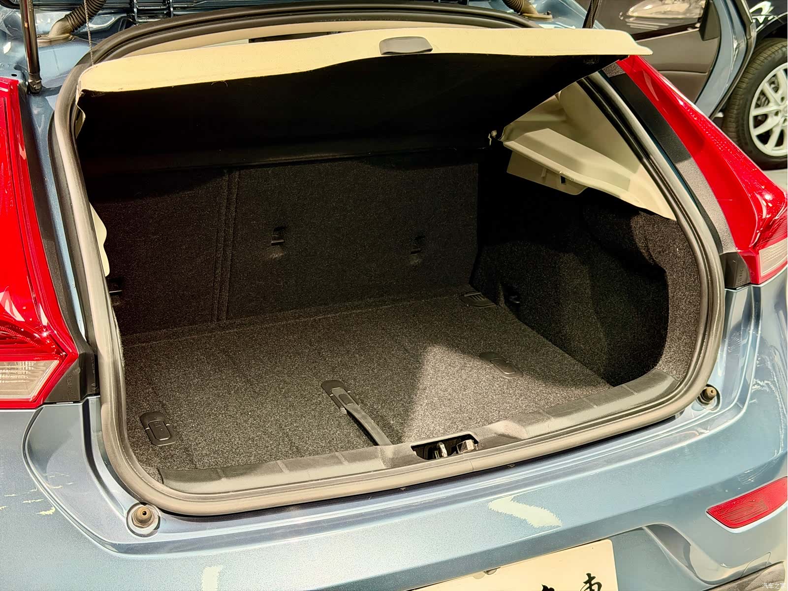 Volvo V40, 2014 12