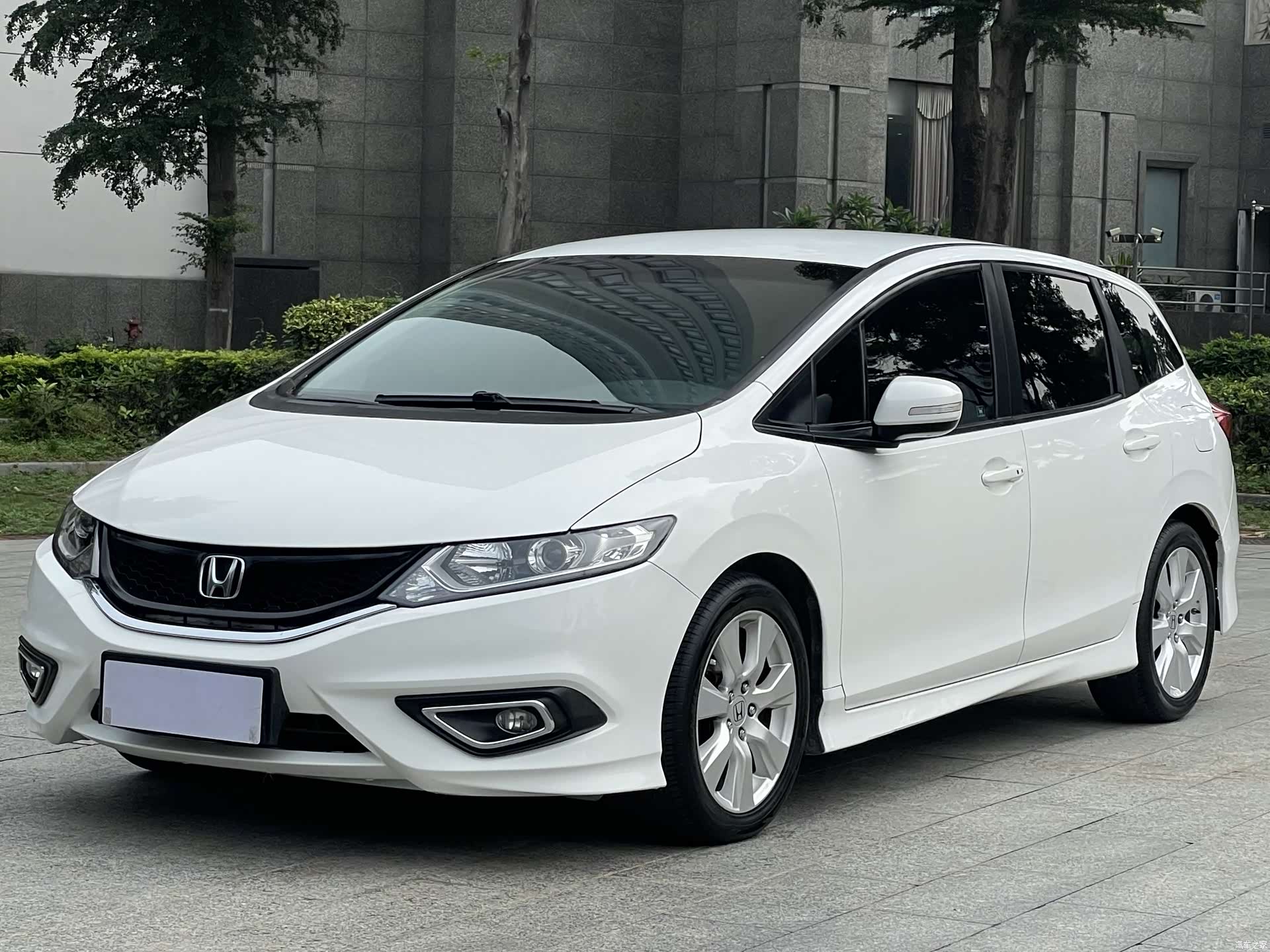 Honda Jade, 2014 1