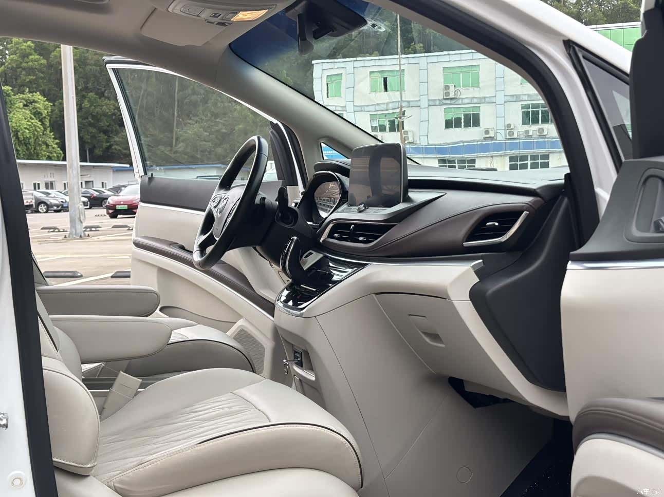 Buick GL8, 2021 7