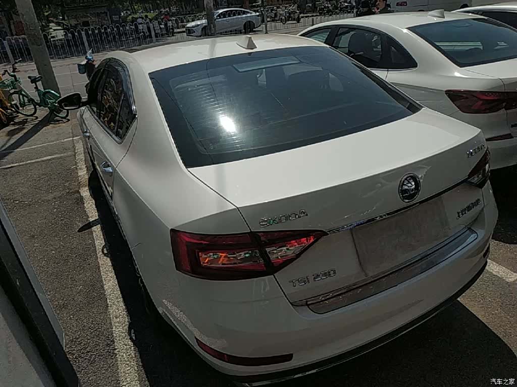 Skoda Octavia, 2018 все фото