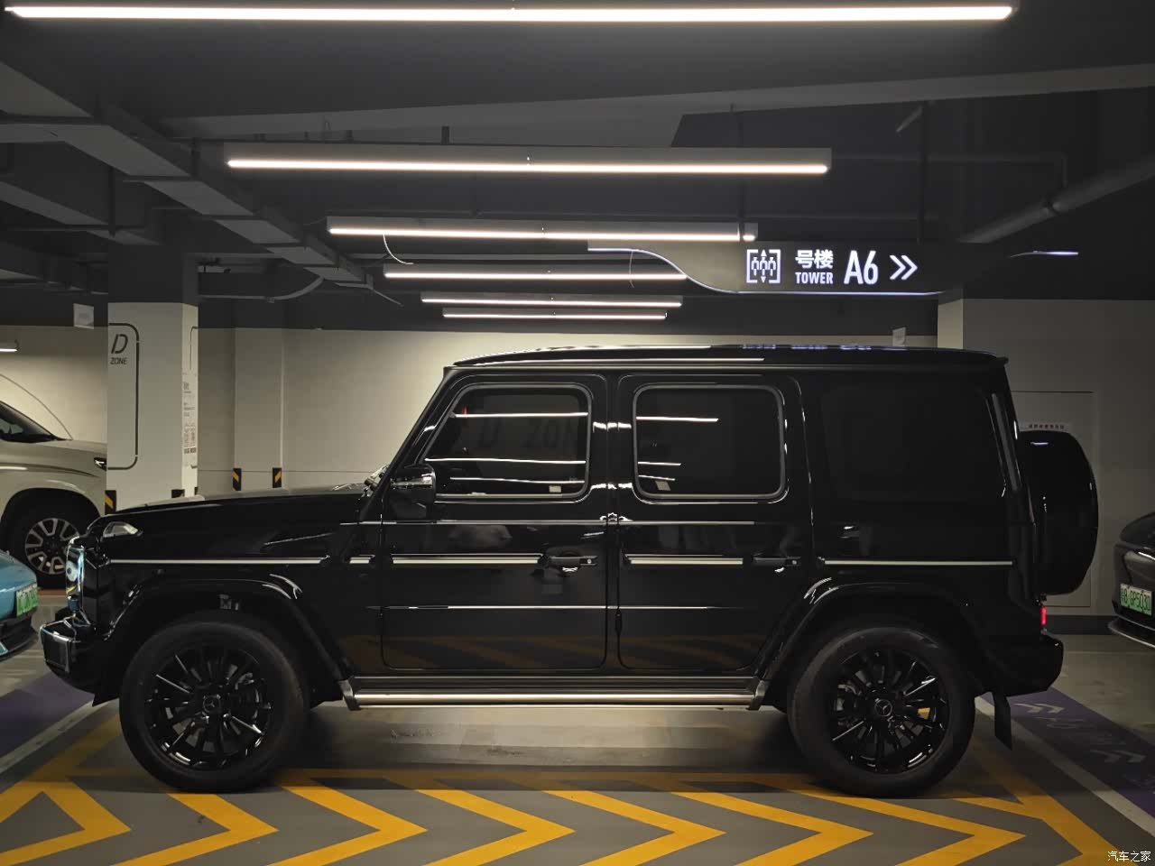 Mercedes-Benz G-Class, 2024 4