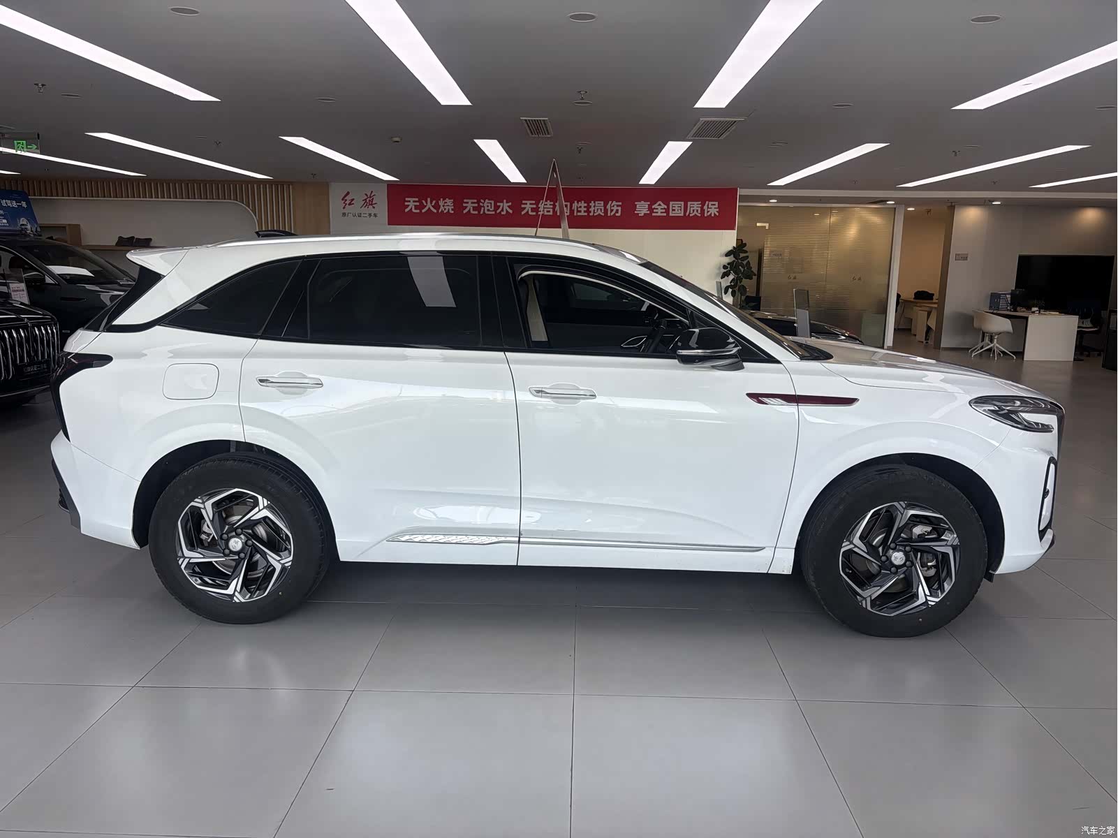 Hongqi HS3, 2025 4