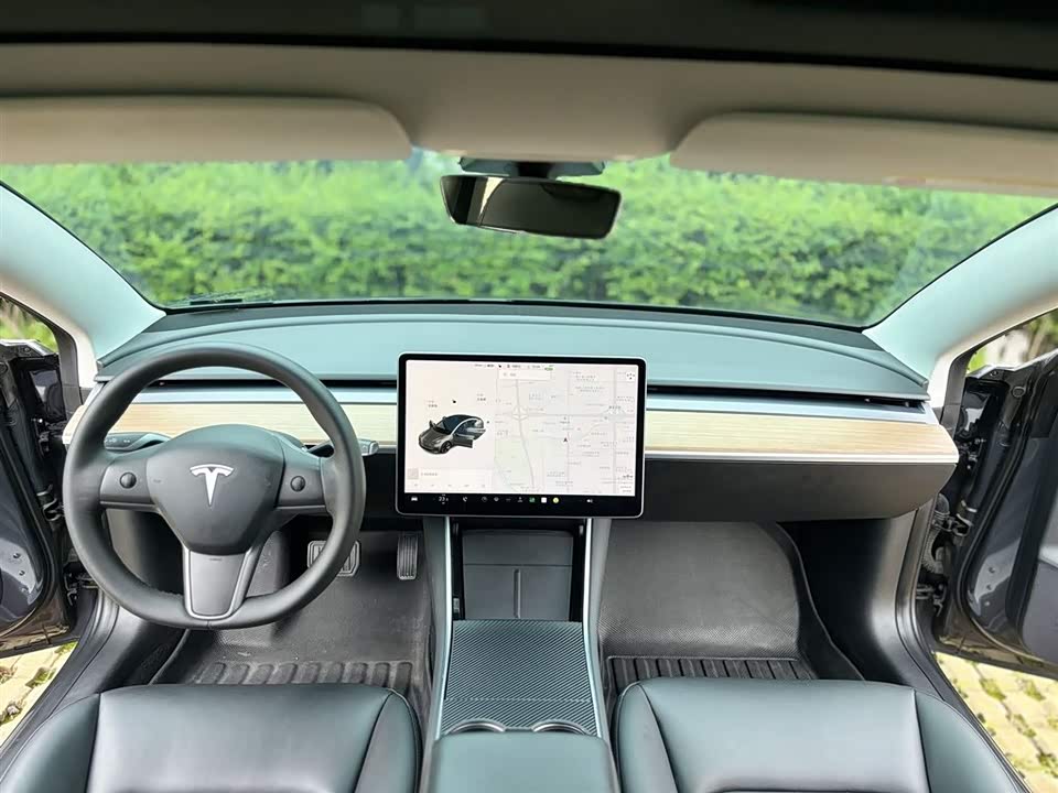 Tesla Model 3 Tesla Model 3